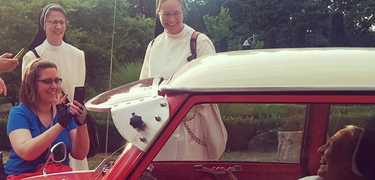 Benediktiner Schwestern iphone Goggomobil Entschleunigung